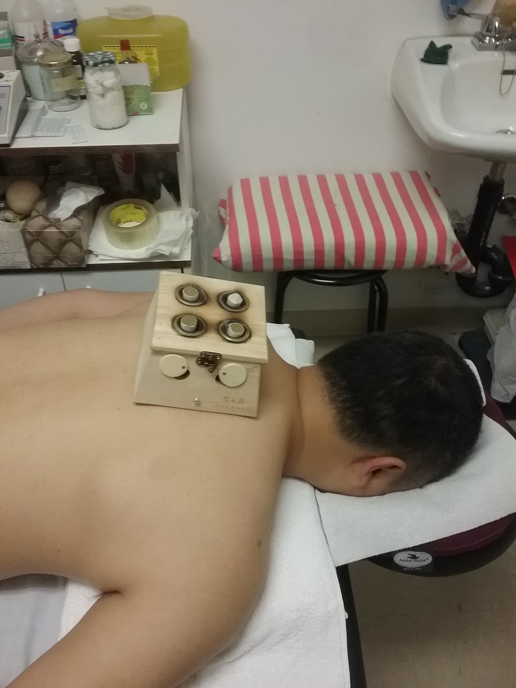 Liu Bang Clinic | 2569 Kingsway, Vancouver, BC V5R 5H3, Canada | Phone: (604) 432-7983