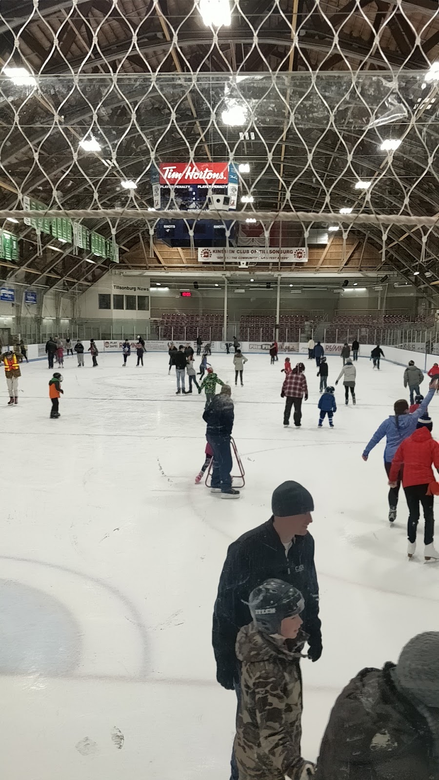 Tillsonburg Community Centre | 45 Hardy Ave, Tillsonburg, ON N4G 3W9, Canada | Phone: (519) 688-9011