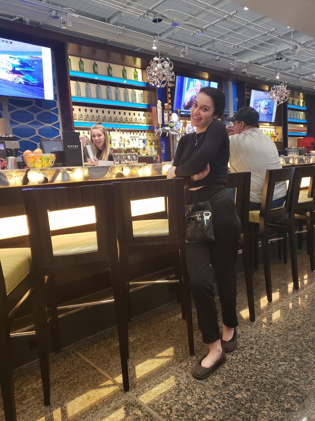 Bistro On the Bow | 2001 Airport Rd NE, Calgary, AB T2E 6Z8, Canada | Phone: (403) 475-5290