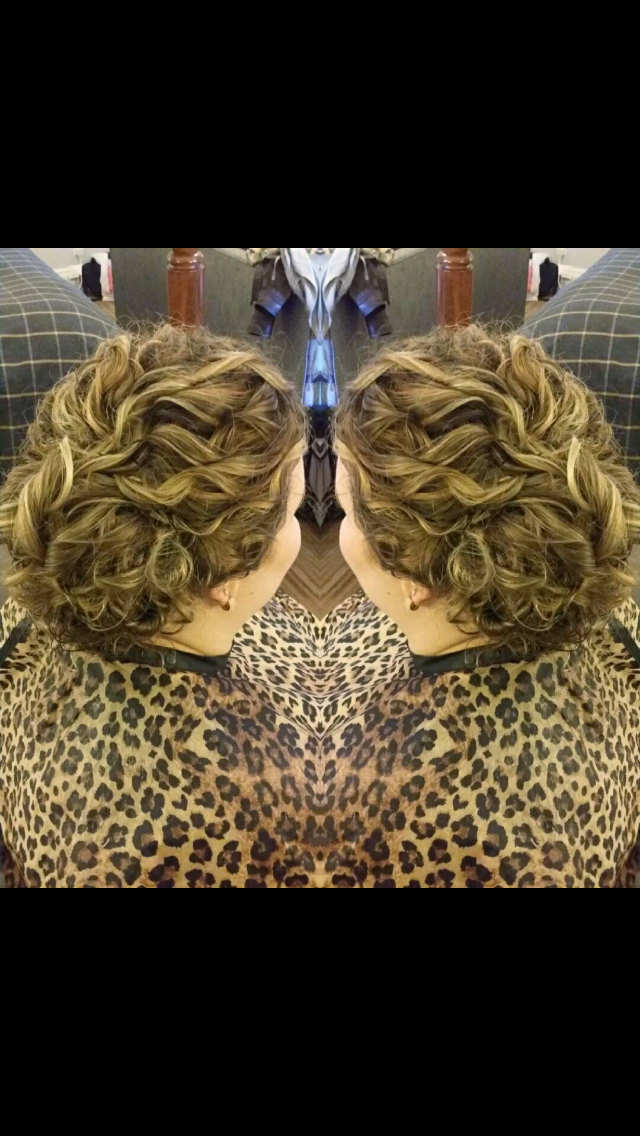 Kalos salon & Glow Bridal | 65 Willow St, Paris, ON N3L 2K8, Canada | Phone: (519) 442-2245