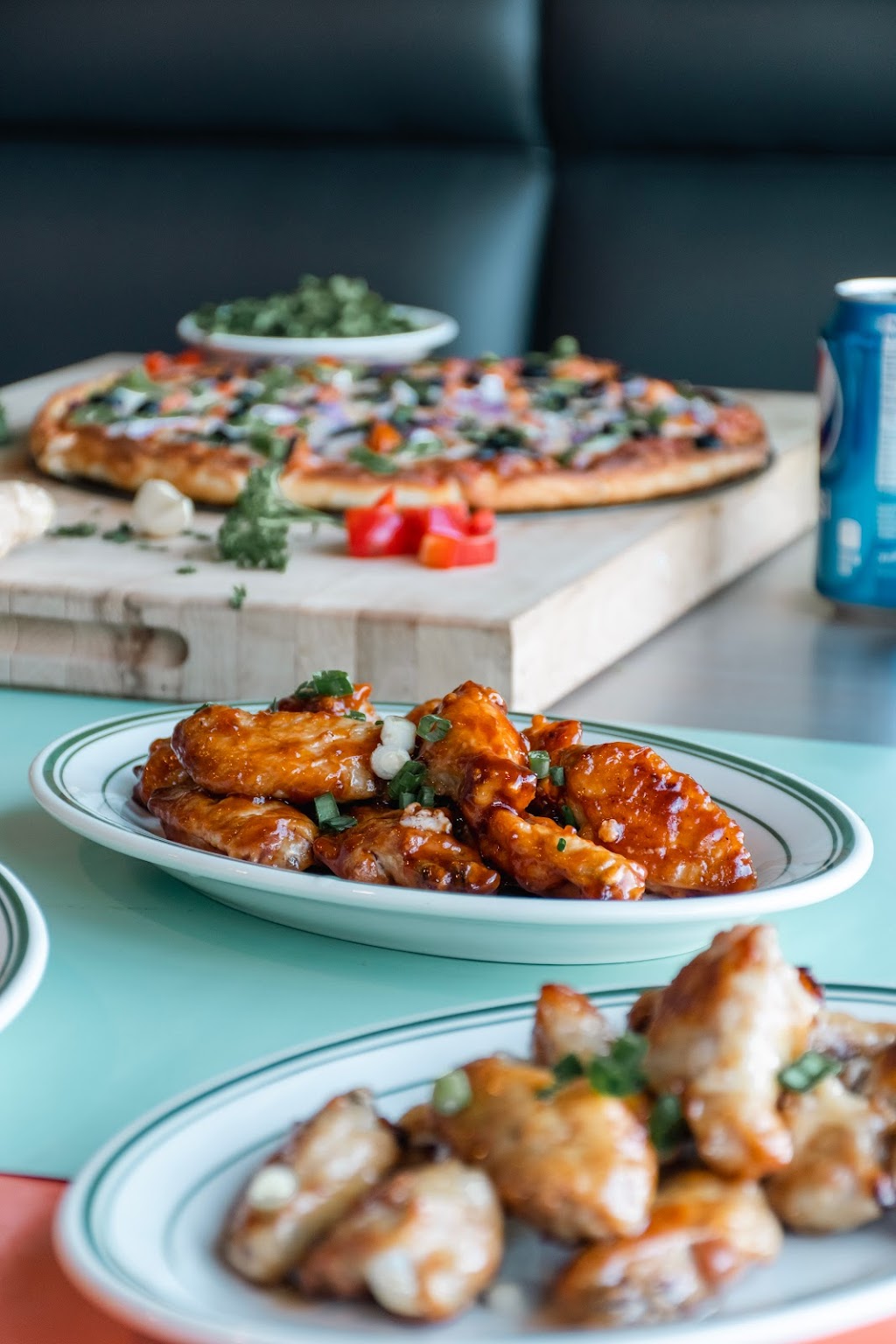 Top in Town Pizza & Wings | 20121 Willowbrook Dr, Langley, BC V2Y 0L3, Canada | Phone: (604) 427-3435