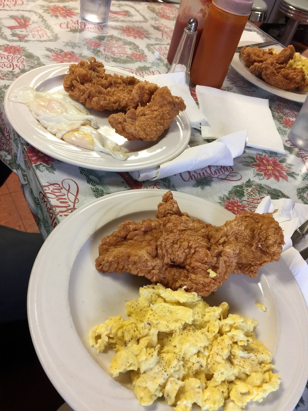 Hyde Park Café | 2301 Hyde Park Blvd, Niagara Falls, NY 14305, USA | Phone: (716) 297-7687