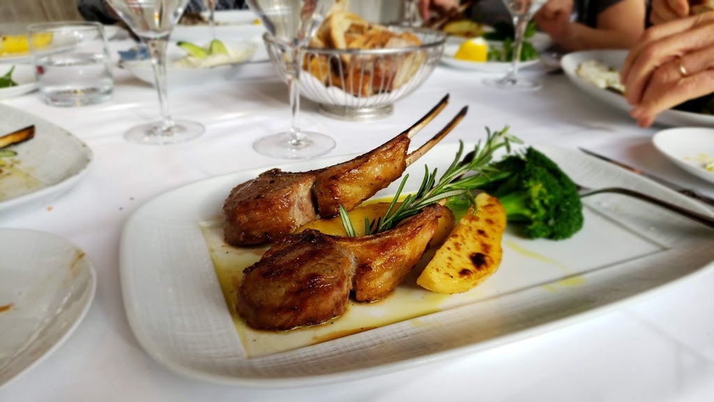 Estiatorio Milos – Montreal | 5357 Av du Parc, Montréal, QC H2V 4G9, Canada | Phone: (514) 272-3522