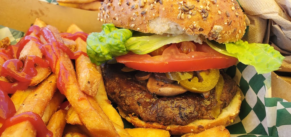 Sky High Diner | 6300 Tronson Rd, Vernon, BC V1H 1N5, Canada | Phone: (778) 212-8759