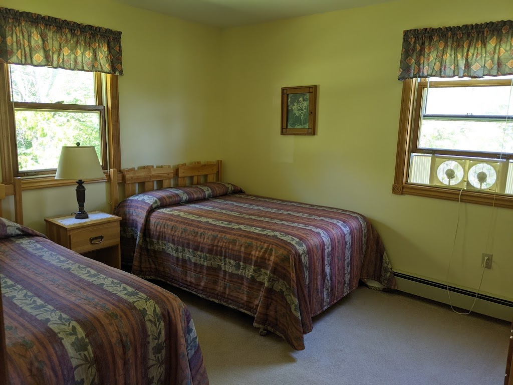 Shaws Hotel & Cottages | 99 Apple Tree Rd, Brackley Beach, PE C1E 0Z4, Canada | Phone: (902) 672-2022