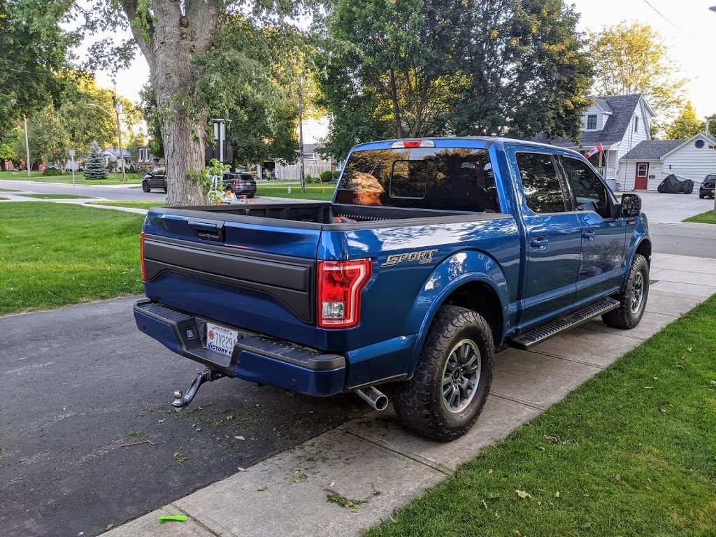 CSN Collision Tilbury | 151 Queen St S, Tilbury, ON N0P 2L0, Canada | Phone: (519) 682-1400
