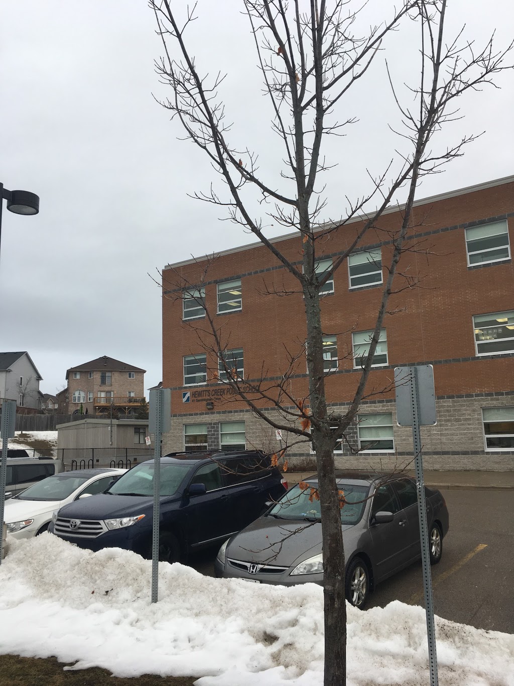 Hewitts Creek Public School | 41 Sandringham Dr, Barrie, ON L4N 0J9, Canada | Phone: (705) 728-2774