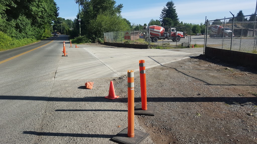 Gravel Hill Supplies Ltd | 1455 Cowichan Bay Rd, Cowichan Bay, BC V0R 1N2, Canada | Phone: (250) 743-2314