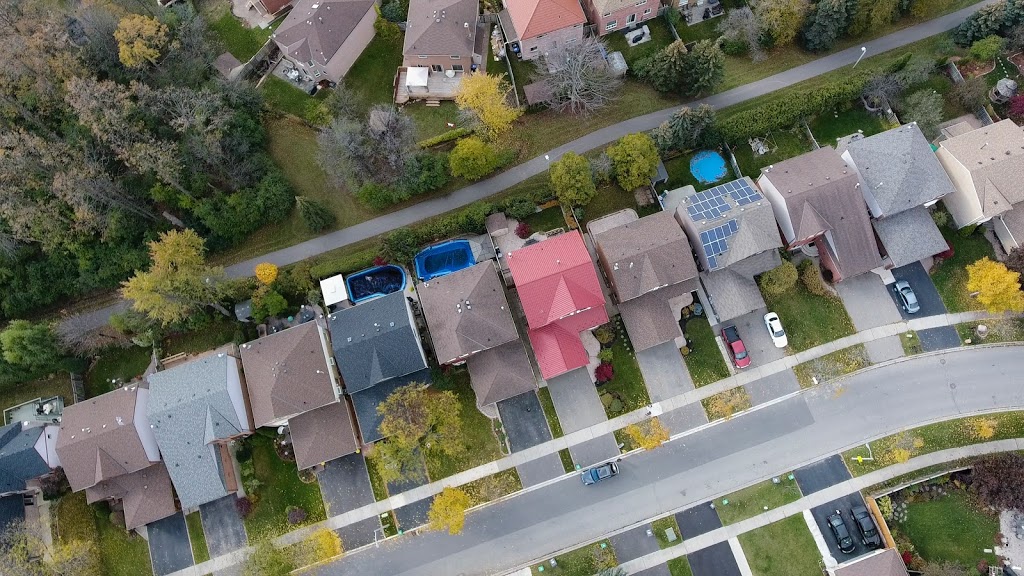 Metal Roofing Experts | Pineland Ave, Oakville, ON L6K, Canada, Canada | Phone: (800) 516-9888