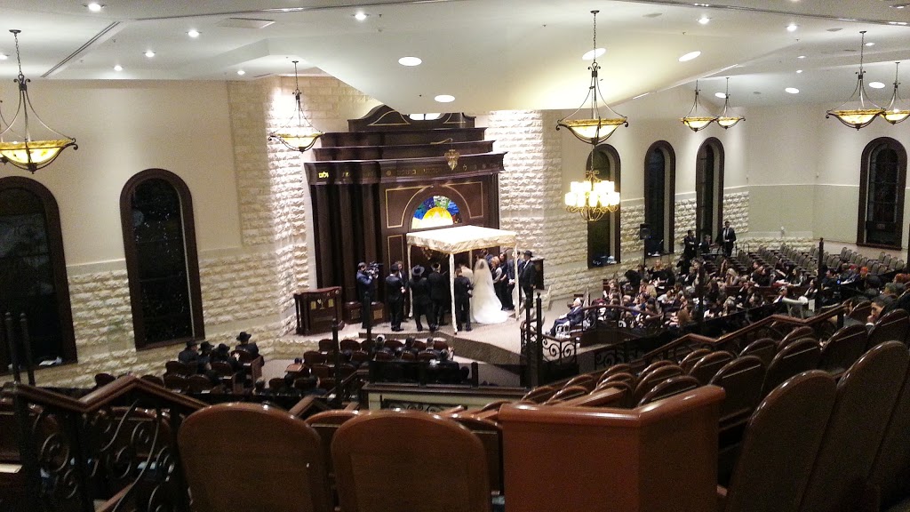 Chabad Flamingo | 8001 Bathurst St, Thornhill, ON L4J 8L5, Canada | Phone: (905) 763-4040