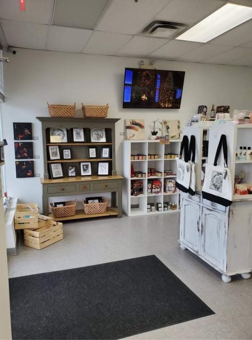 Crafters Cove | 3290 Nova Scotia Trunk 2, Fall River, NS B2T 1J5, Canada | Phone: (902) 576-2524