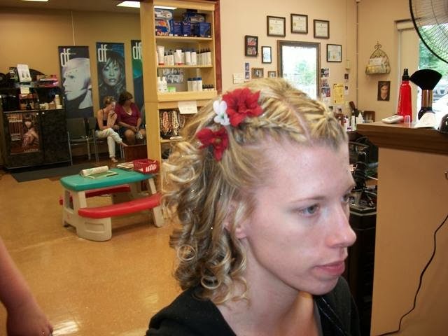 Jcs Hair Design | 464 Victoria Rd N, Guelph, ON N1E 6M1, Canada | Phone: (519) 780-2743