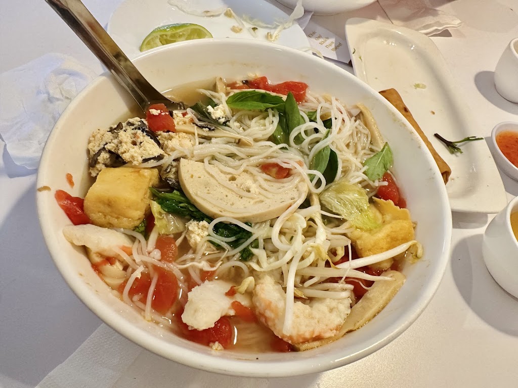 Nhà Hàng Chay TÂM AN | 3231 17 Ave SE, Calgary, AB T2A 0R1, Canada | Phone: (403) 248-2888