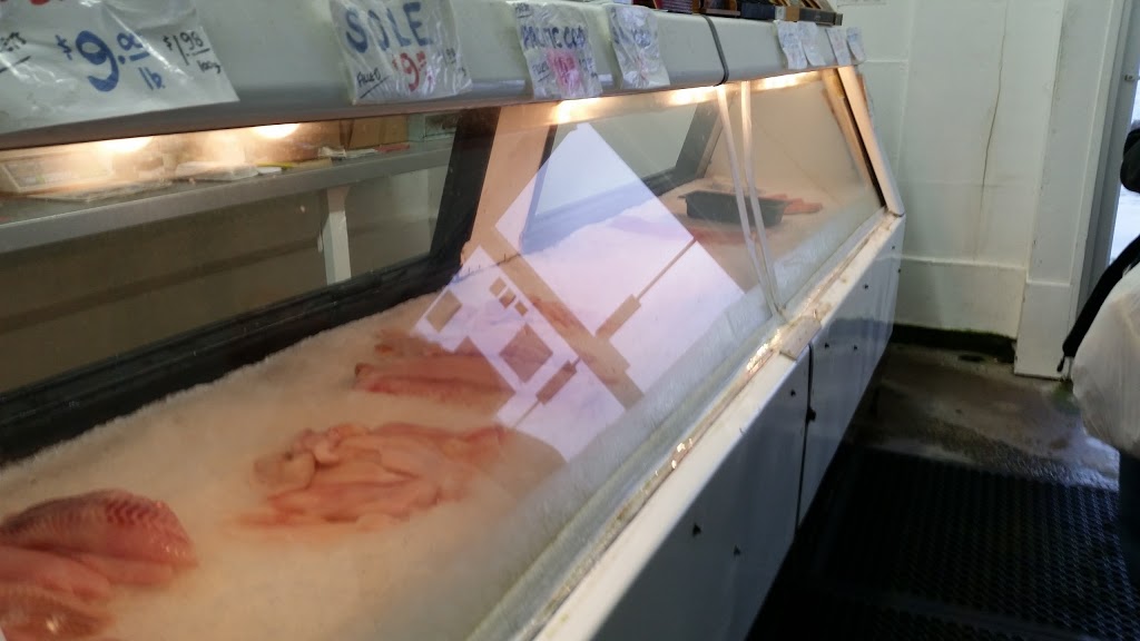 Fish Market | 2598 Beacon Ave, Sidney, BC V8L 1Y2, Canada | Phone: (250) 656-2642