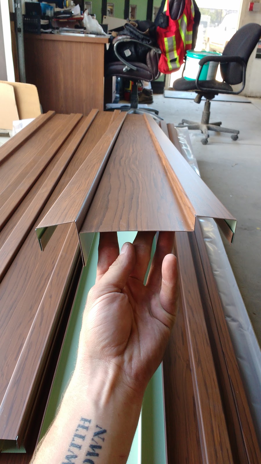 Laing Roofing (Vernon) Ltd. | 5-4313 25 Ave, Vernon, BC V1T 1P5, Canada | Phone: (250) 542-5544