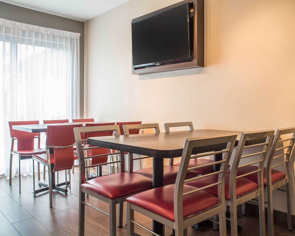Comfort Inn | 183 Centennial Pkwy N, Hamilton, ON L8E 1H8, Canada | Phone: (905) 560-4500