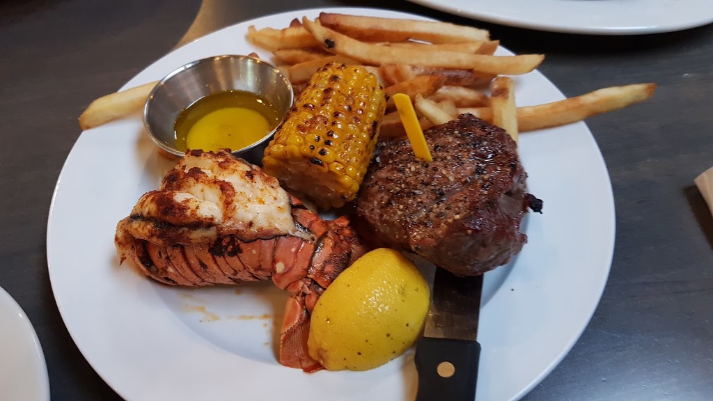 Chucks Roadhouse Bar & Grill | 666 Wonderland Rd N, London, ON N6H 4K9, Canada | Phone: (519) 601-5707