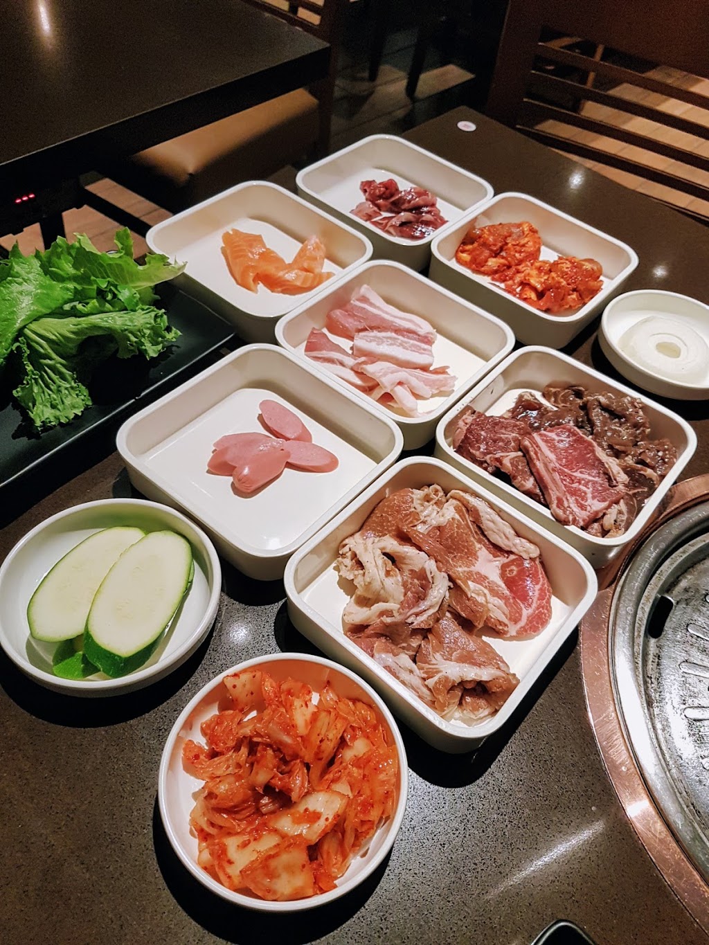 Monami BBQ Marcel-Laurin | 2135 Boulevard Marcel-Laurin, Saint-Laurent, QC H4R 1K4, Canada | Phone: (514) 543-9996