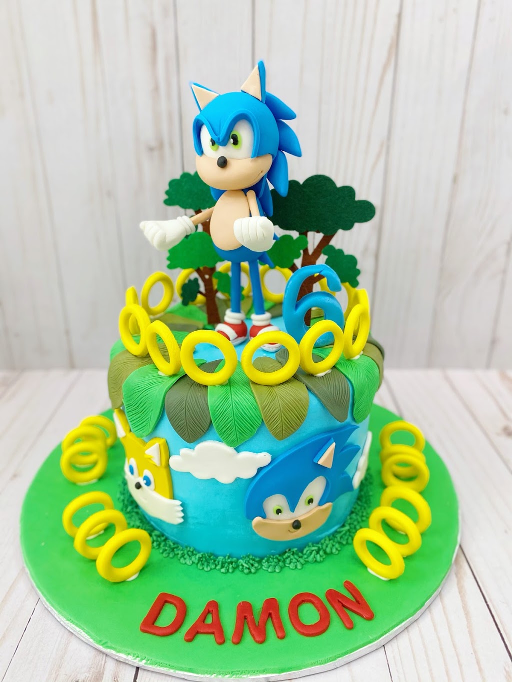 Louis XIV Cake Boutique | 8763 Bayview Ave #17, Richmond Hill, ON L4B 3V1, Canada | Phone: (416) 508-6616