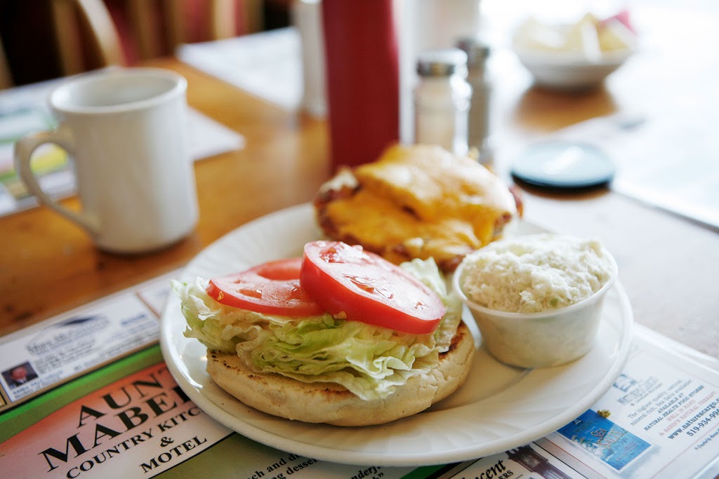 Aunt Mabels Country Kitchen & Motel | ON-21, Port Elgin, ON N0H 2C5, Canada | Phone: (519) 708-9775