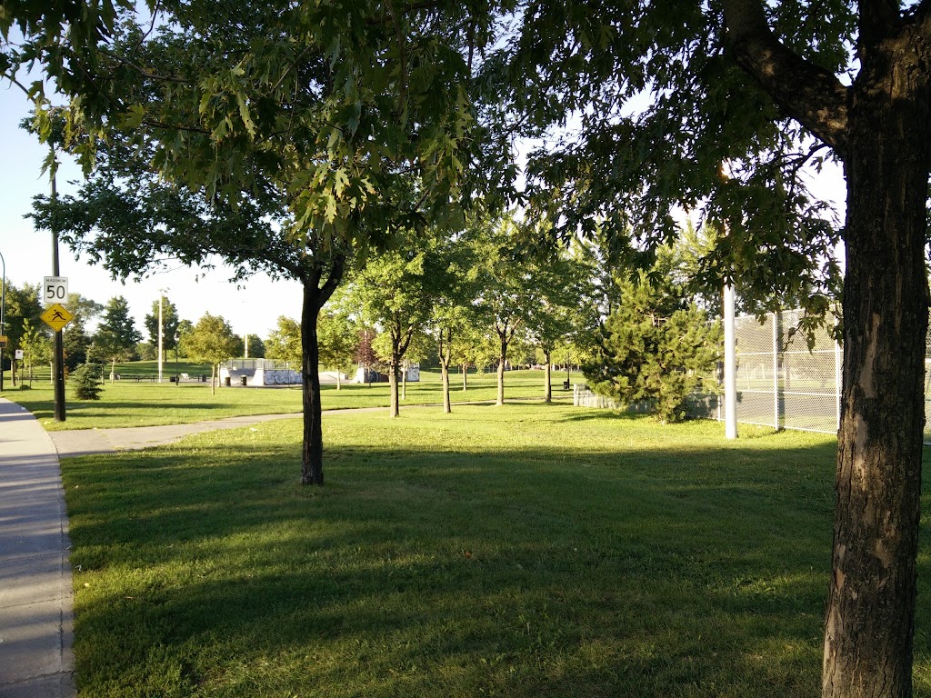 Parc du Père-Marquette | 1602 Rue de Bellechasse, Montréal, QC H2G 1N6, Canada | Phone: (514) 872-0311