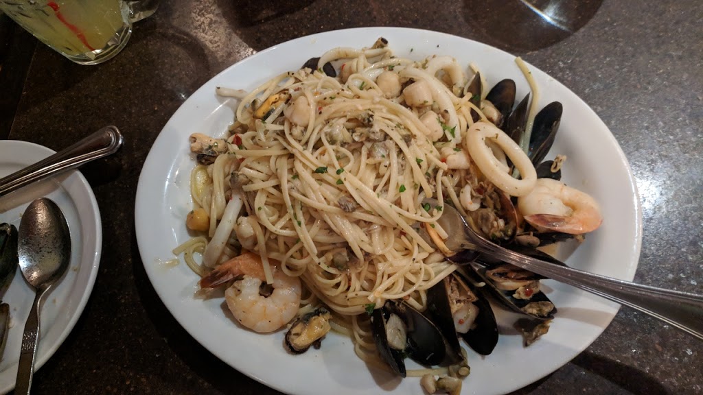 Reas Italian Cucina | 431 41 Ave NE, Calgary, AB T2E 2N4, Canada | Phone: (403) 230-7754