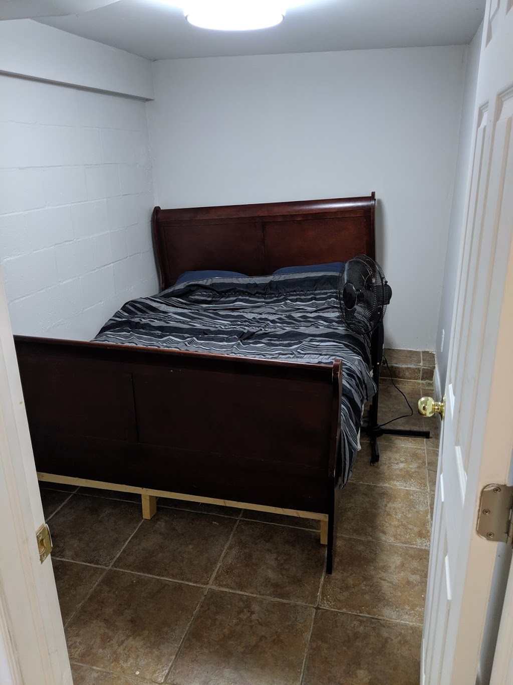 Kirkfield Cottage | 5 Robinson Ave, Kirkfield, ON K0M 2B0, Canada | Phone: (416) 575-5055