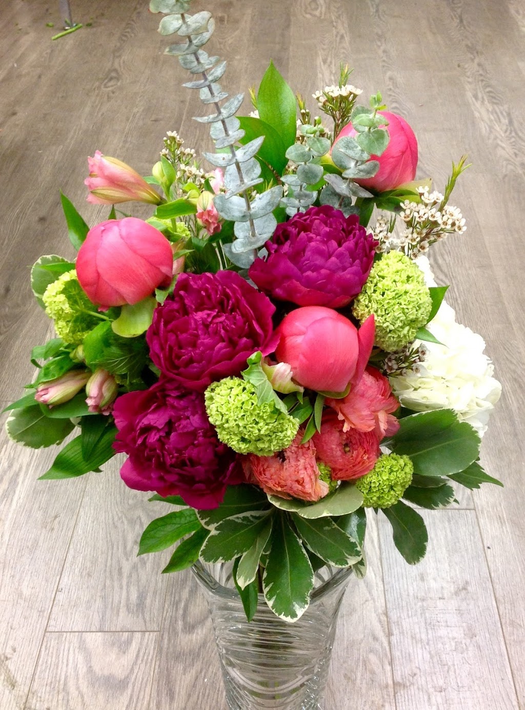 Richmond Flowers | 38 Levendale Rd, Richmond Hill, ON L4C 4H2, Canada | Phone: (905) 737-7967