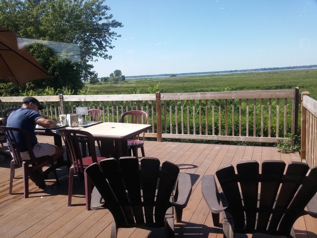 Restaurant Au Gueuleton | 4320 Route Marie Victorin, Contrecoeur, QC J0L 1C0, Canada | Phone: (450) 587-5686