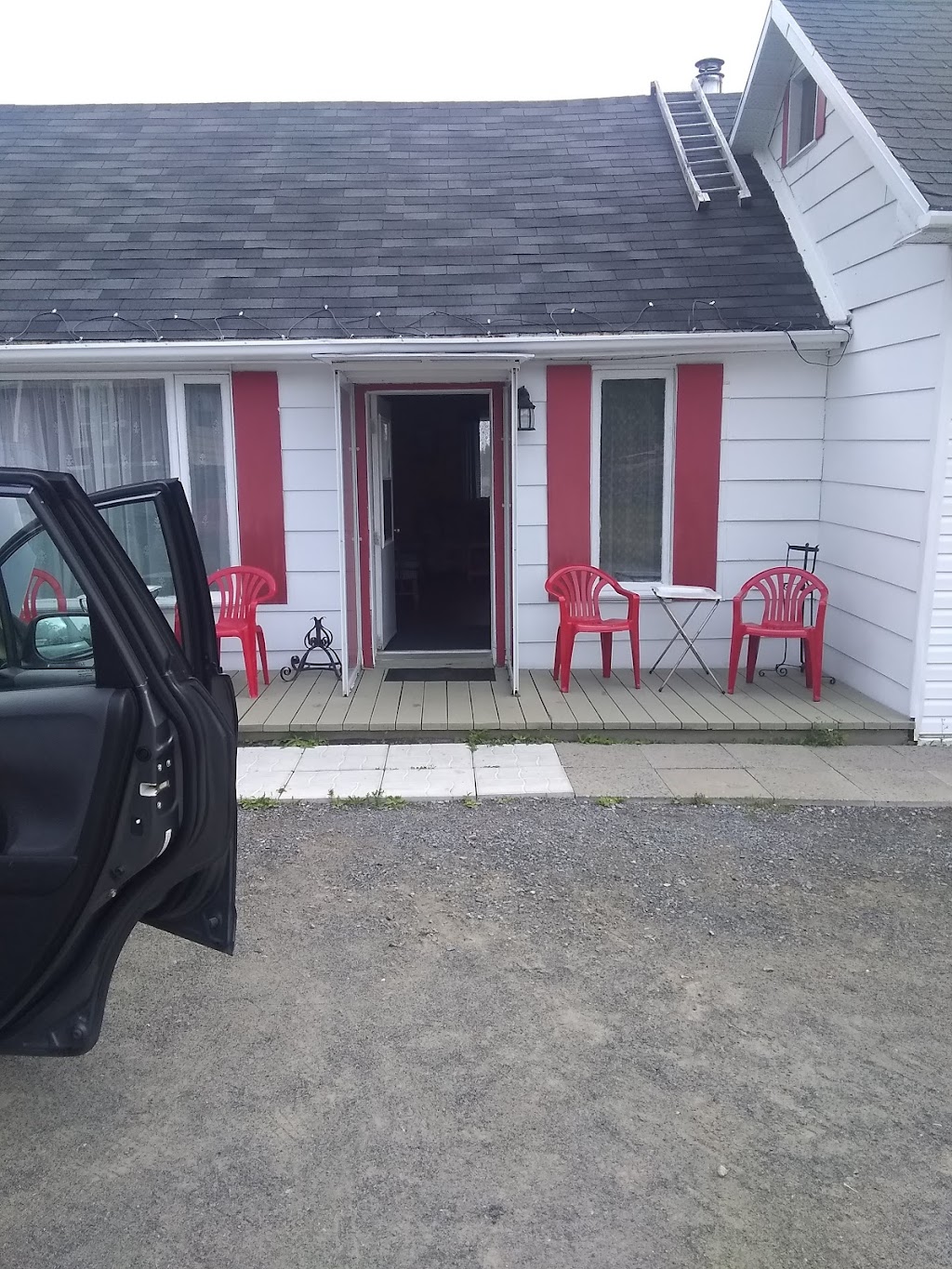 Gîte Bellevue | 255 Côte Bellevue, La Malbaie, QC G5A 3A8, Canada | Phone: (418) 665-6126