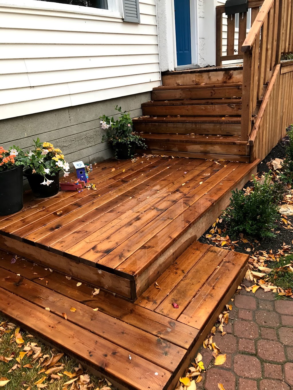 Alex Fence &deck services | 227 Heath Rd NW, Edmonton, AB T6R 1S1, Canada | Phone: (780) 802-1896