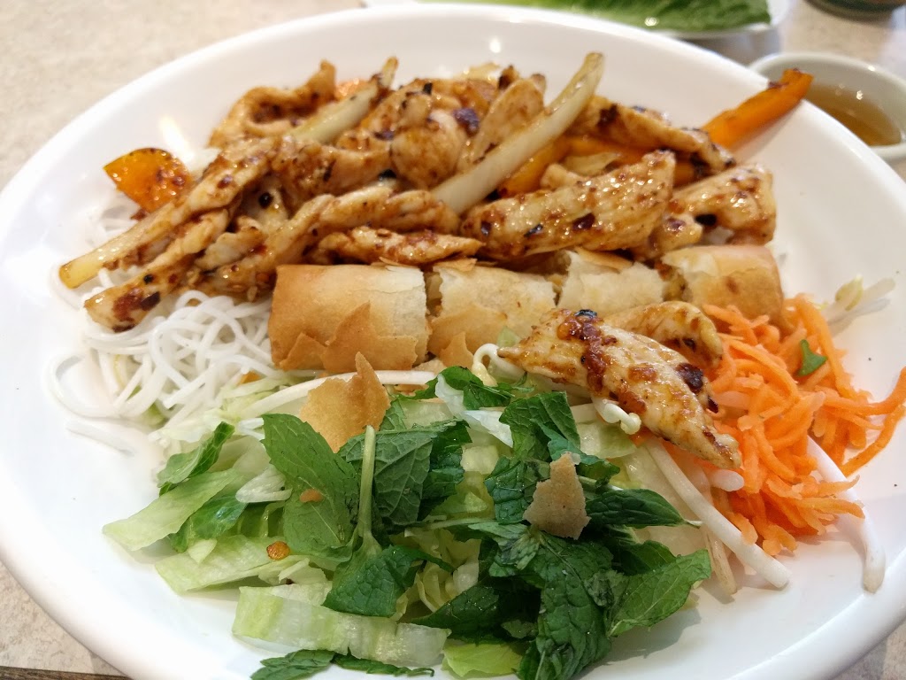 Pho Mekong | 555 Essa Rd Unit A9, Barrie, ON L4N 6A9, Canada | Phone: (705) 733-8088