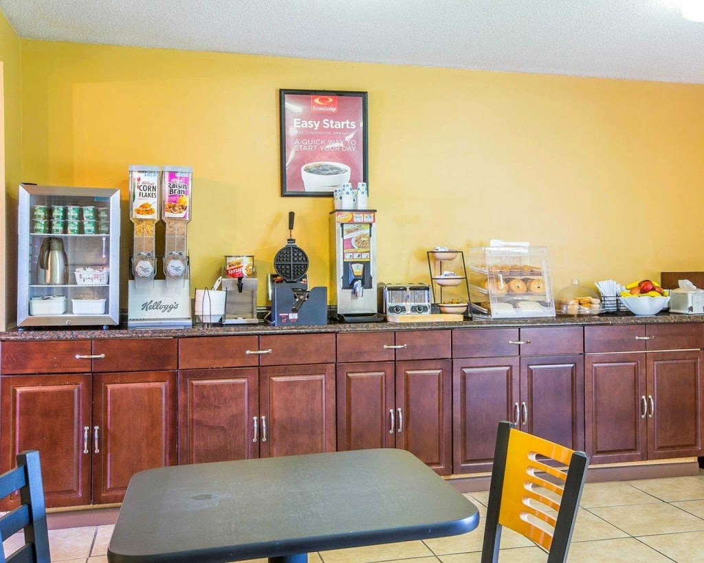 Econo Lodge Massena Hwy 37 | 15054 NY-37, Massena, NY 13662, USA | Phone: (315) 764-0246