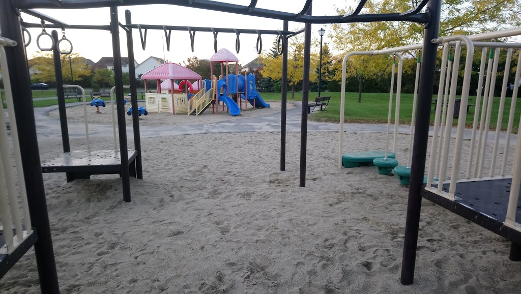 Winterwood Park | 1844 Johnston Rd, Ottawa, ON K1T 3J6, Canada | Phone: (613) 580-2400