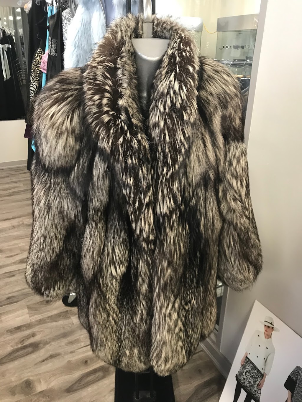 designer wear | 4325 Steeles Ave W, North York, ON M3N 2G1, Canada | Phone: (416) 877-2384