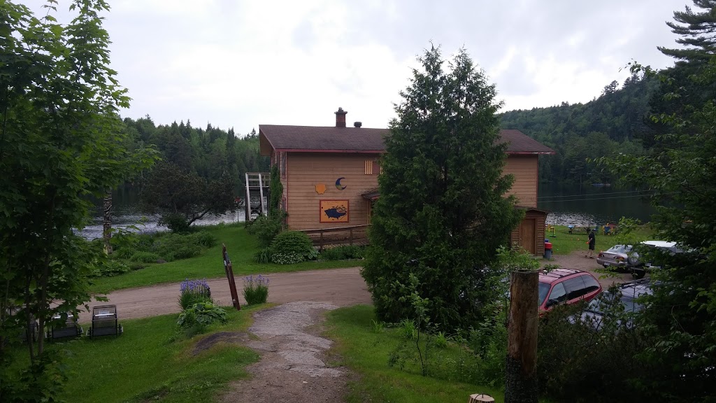 Aux berges du lac Castor | 3800 des Allumettes, St-Paulin, Saint-Paulin, QC J0K 3G0, Canada | Phone: (819) 268-3339