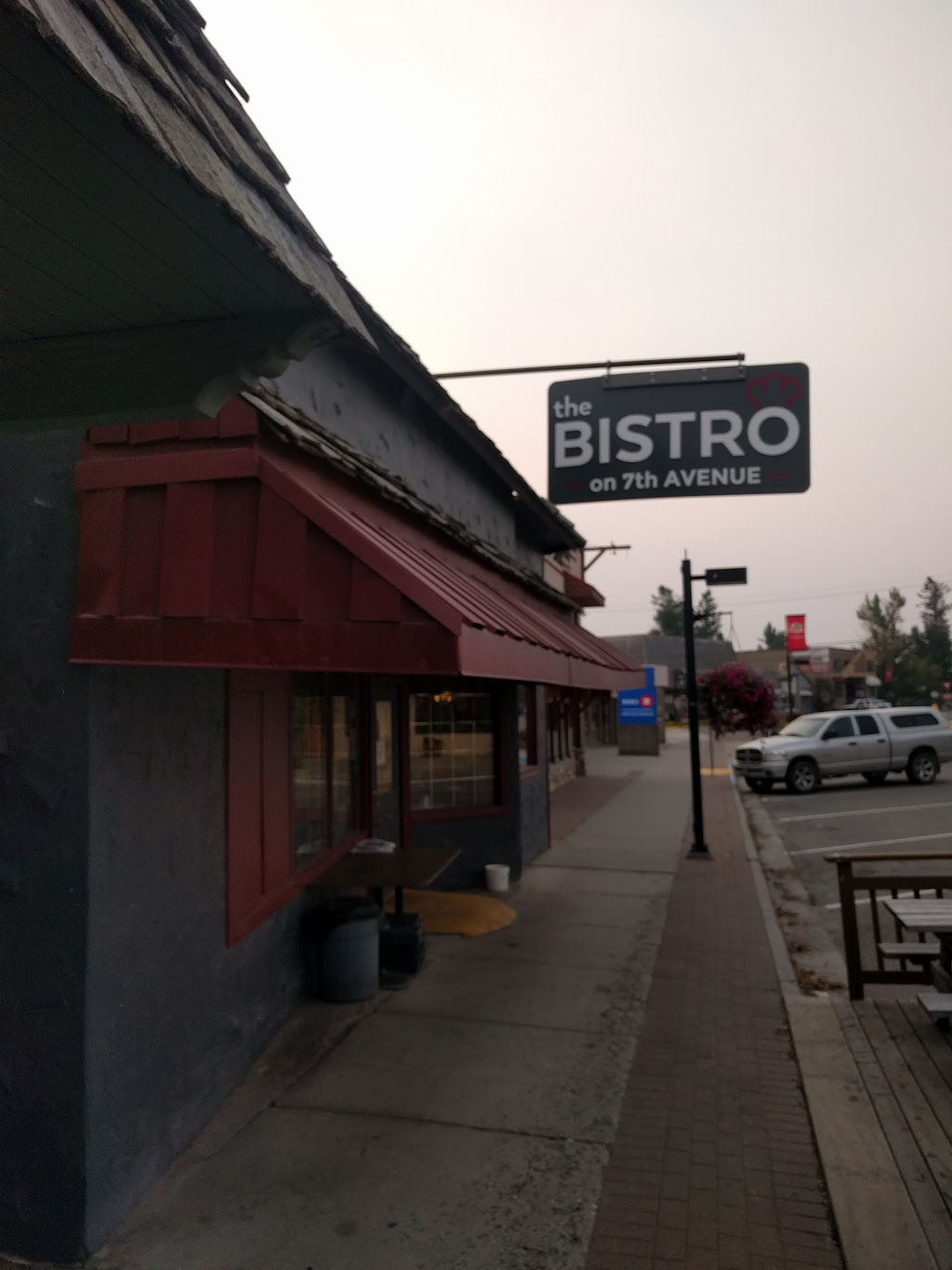 Bistro Family Restaurant | 1225 7th Ave, Invermere, BC V0A 1K0, Canada | Phone: (250) 342-6564