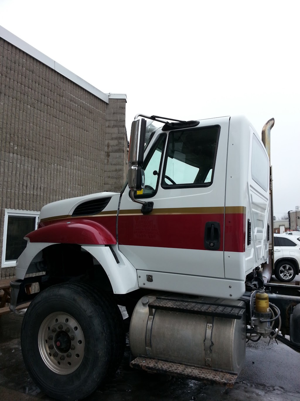 Coss-Thompson Automotive Repairs Inc | 774 Rye St, Peterborough, ON K9J 6W9, Canada | Phone: (705) 742-9261