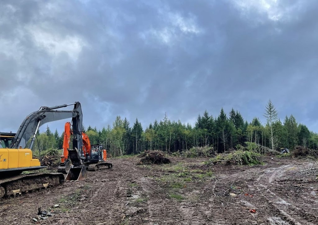 Clearwater Earthworks Ltd | 3220 Otter Point Rd, Sooke, BC V9Z 0K8, Canada | Phone: (604) 817-2566