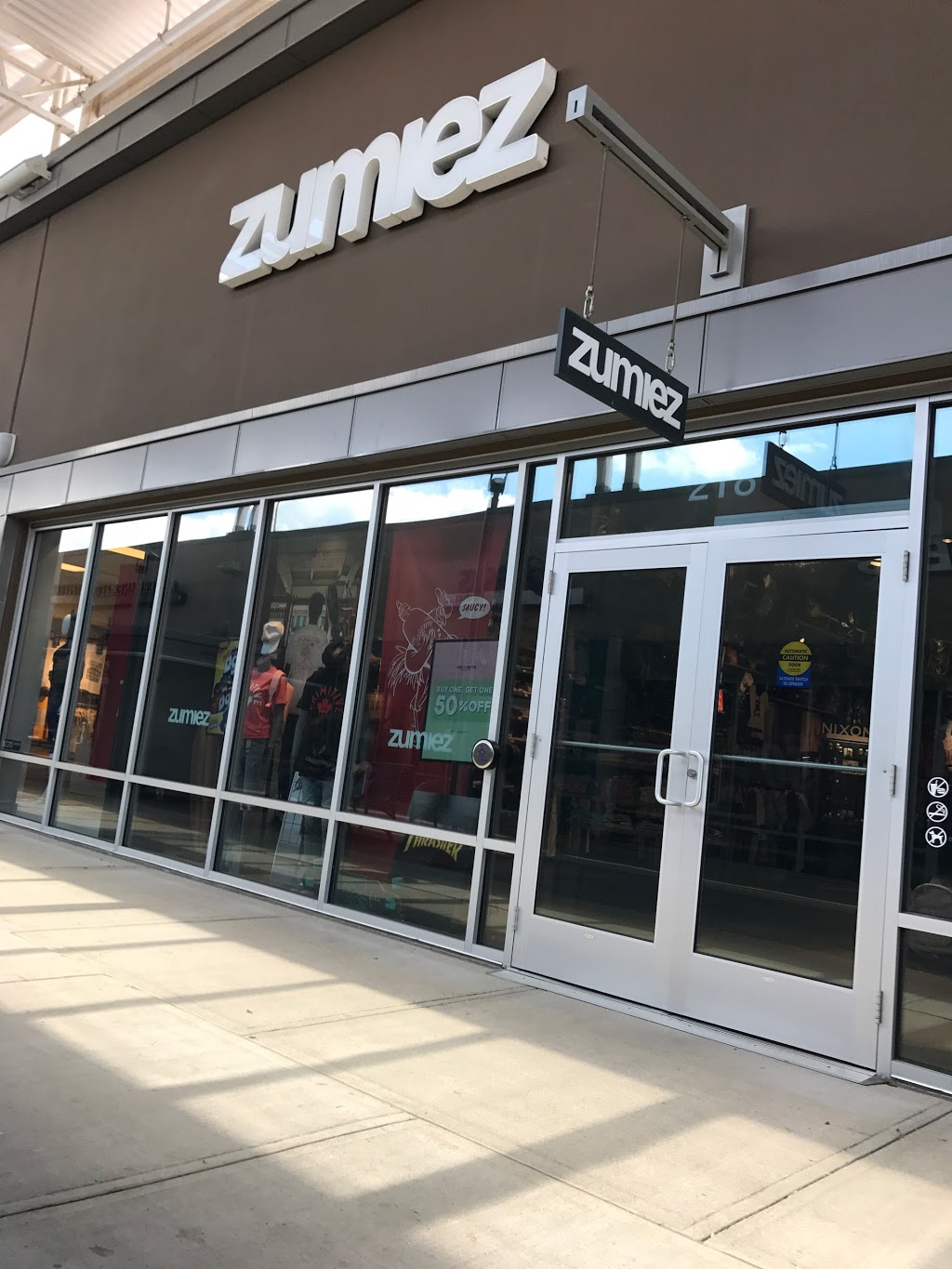 Zumiez | 13850 Steeles Ave #218, Halton Hills, ON L7G 0J1, Canada | Phone: (905) 864-8685