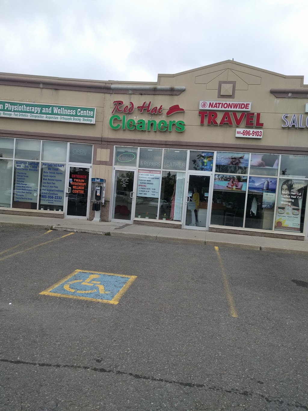 Red Hat Cleaners | 735 Twain Ave, Mississauga, ON L5W 1X1, Canada | Phone: (905) 565-1588