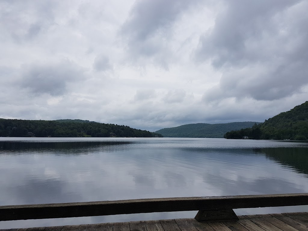 Place De La Gare | 1885 Chem. du Village, Mont-Tremblant, QC J8E 1K4, Canada | Phone: (819) 429-5529