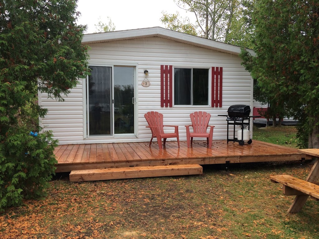 Chalet Et Camping Du Ruisseau Rouge | 3025 Chemin des Coudriers, La Baleine, QC G0A 2A0, Canada | Phone: (418) 438-2128