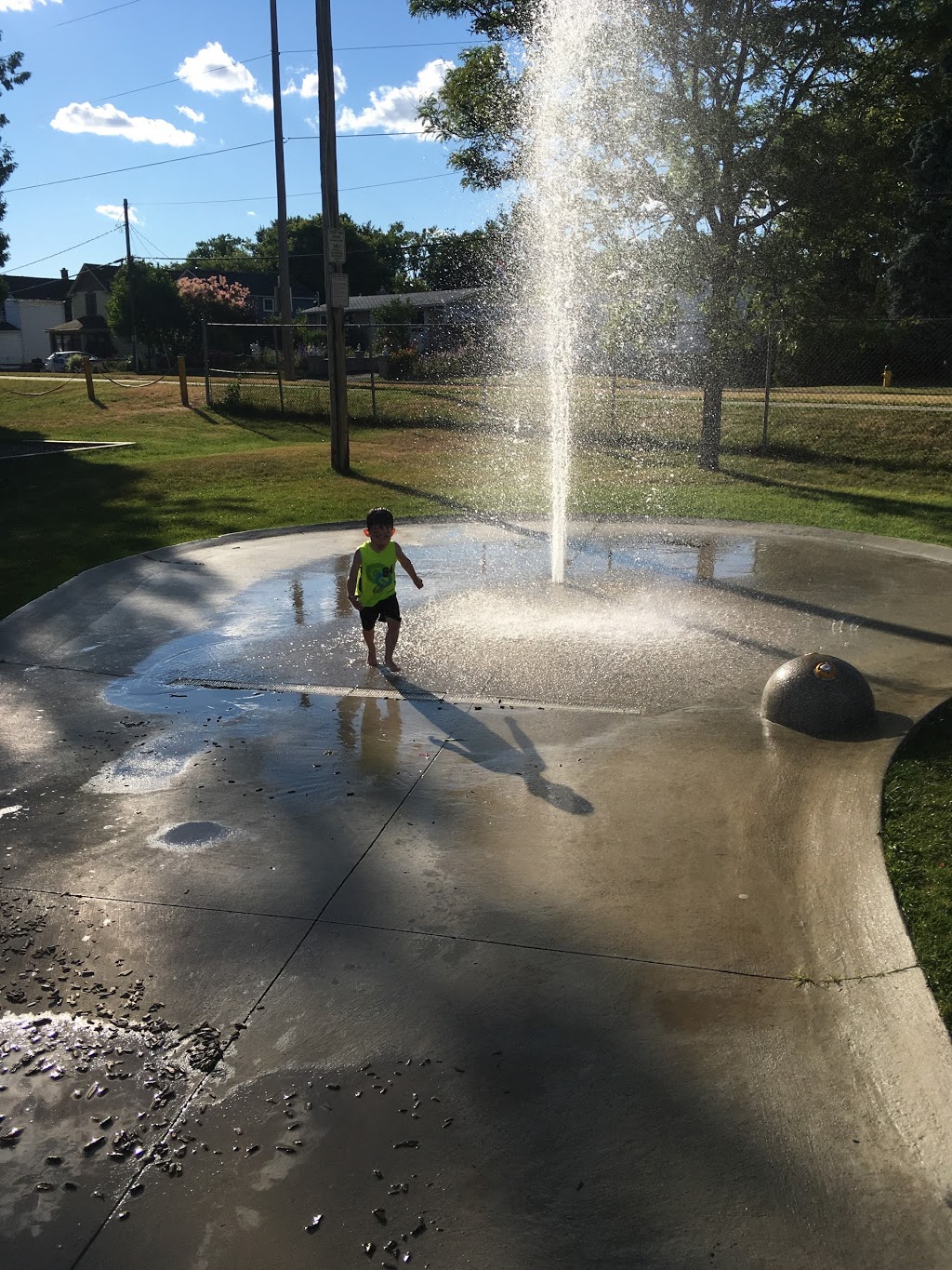 Victoria Park - Cambridge Spray Pad | 66 Fisher Mills Road, Cambridge, ON N3C 1E2, Canada | Phone: (519) 740-4681