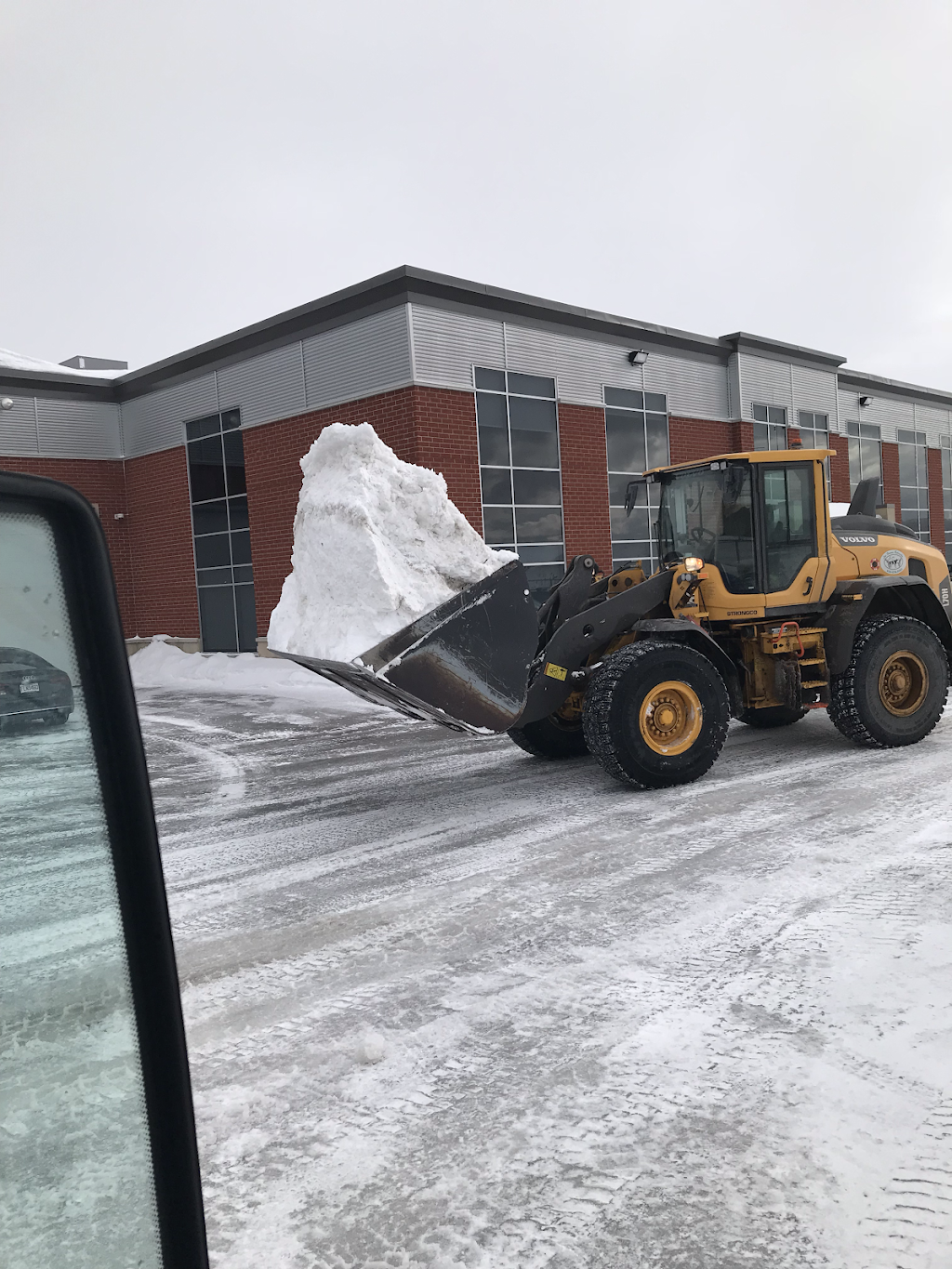 Arctic Déneigement à Mascouche | 1388 Av. de la Gare, Mascouche, QC J0K 2Z2, Canada | Phone: (438) 888-9766