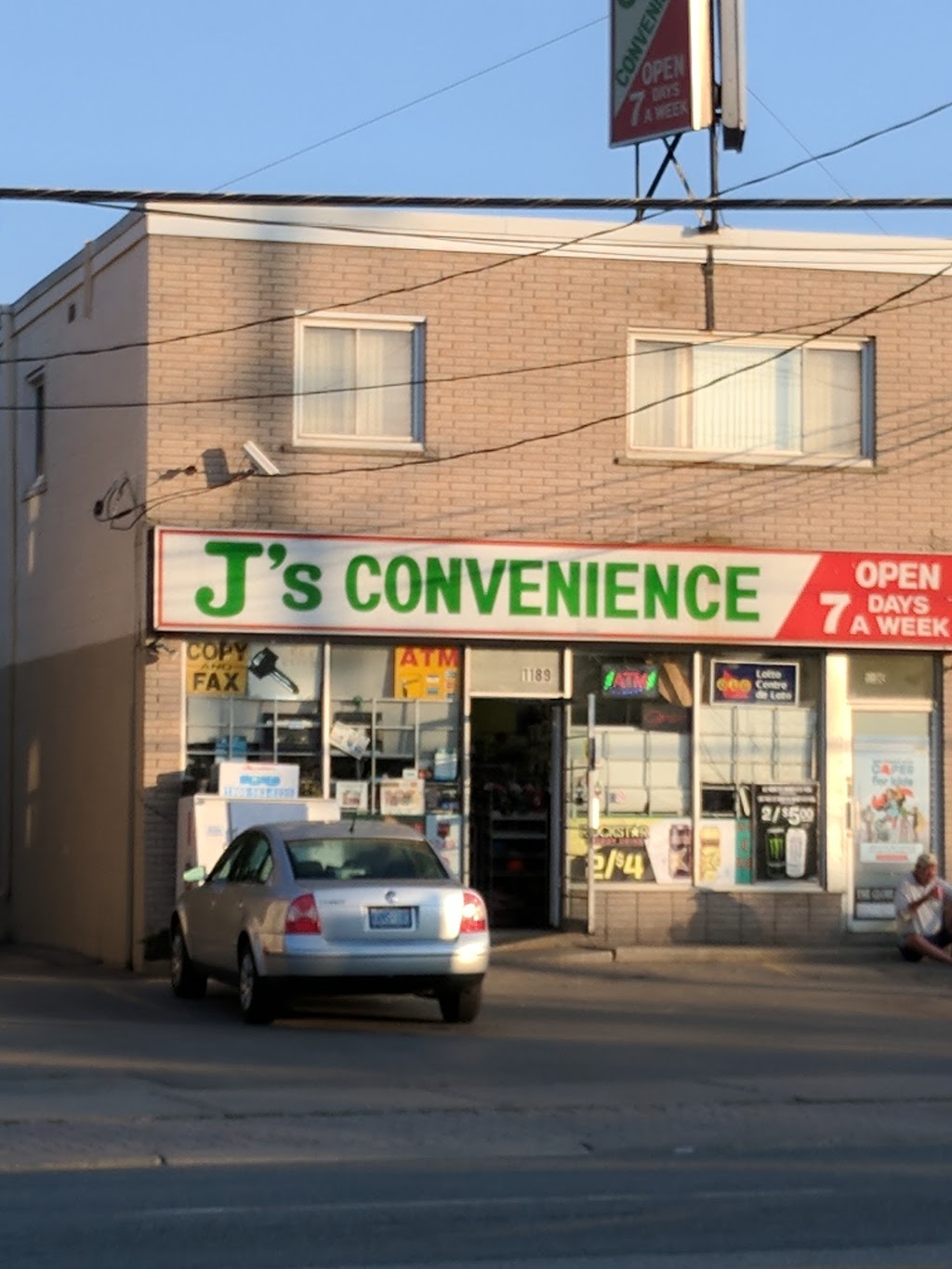 Js Convenience | 1189 Lakeshore Rd E, Mississauga, ON L5E 1G1, Canada | Phone: (905) 274-5232