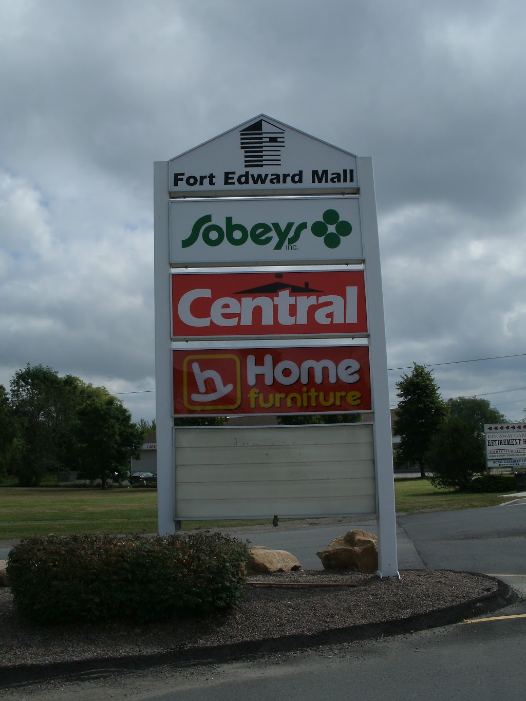 Windsor Home Furniture | 50 Empire Lane, Fort Edward Plaza, Windsor, NS B0N 2T0, Canada | Phone: (902) 798-3222