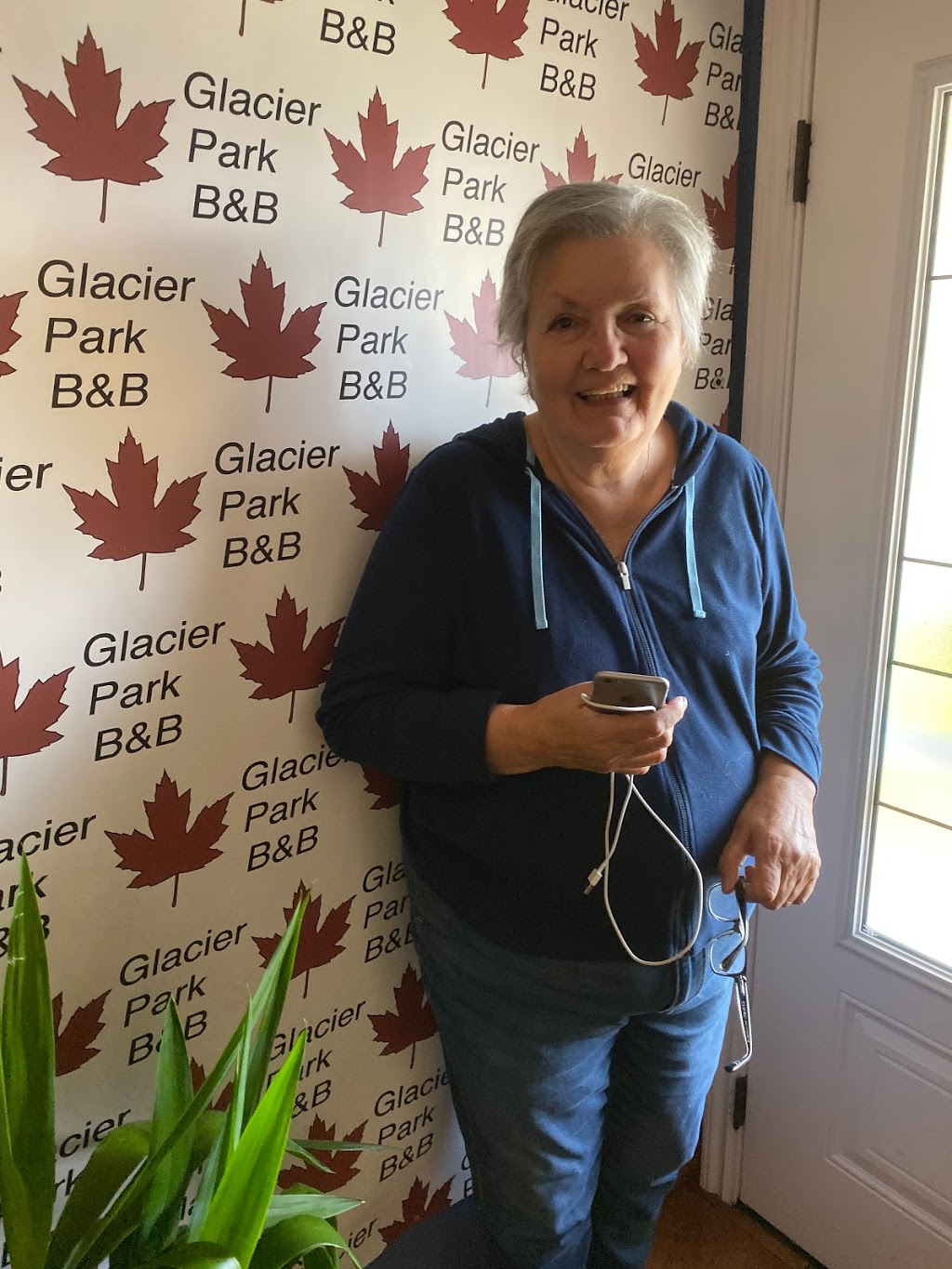 Glacier Park Bed and Breakfast, Saskatoon | 46 Harvard Crescent, Saskatoon, SK S7H 3R1, Canada | Phone: (306) 381-0912