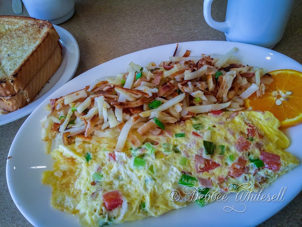 Michaels @ the Inn | 156 St Albert Trail, St. Albert, AB T8N 0P5, Canada | Phone: (780) 459-5551