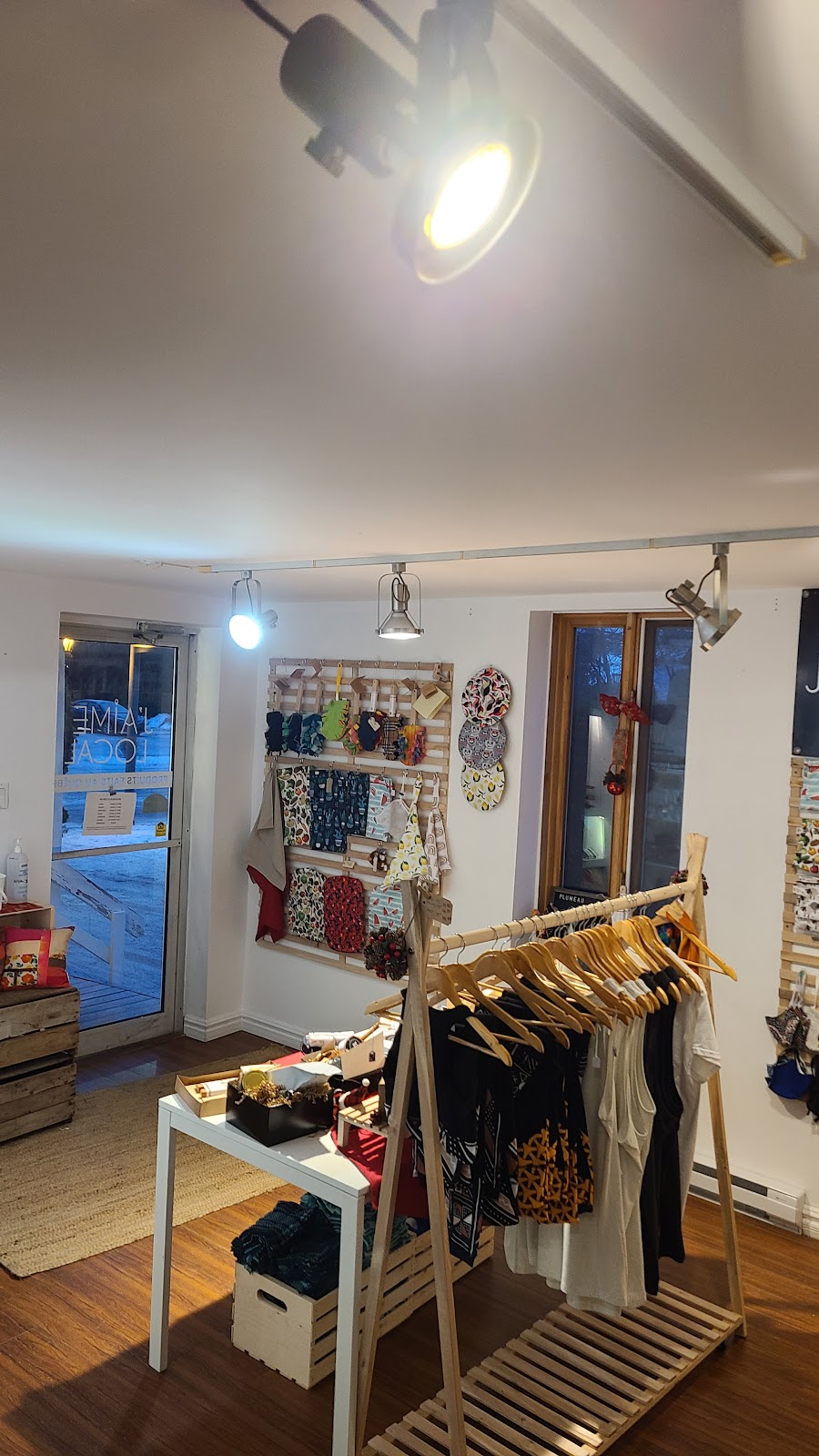 Jaime Local | 365 Rue Principale, Saint-Sauveur, QC J0R 1R0, Canada | Phone: (438) 866-2251